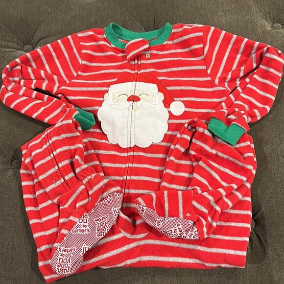 Carters Santa feetie pajamas size 5T - Picture 1 of 5